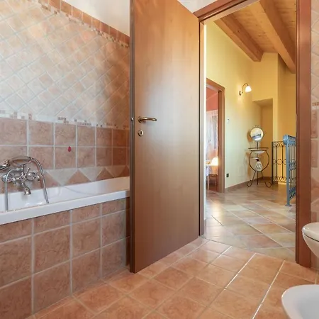Casa Perla Rossa * レカナーティ
